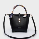 Bridgerton Black Light Gold