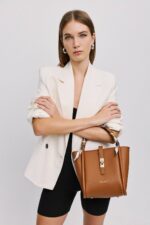 Bridgerton Brown Light Gold - Image 5