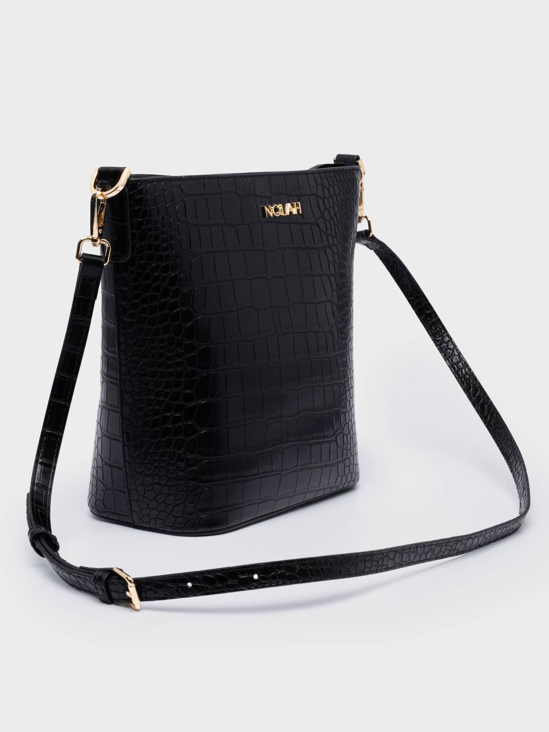 Cecilia-Black-Light-Gold-3 Cecilia Black Light Gold - Image 1