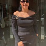 Μπλούζα μαύρη με αγκράφα