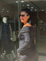 Μπλούζα μαύρη με αγκράφα - Image 2