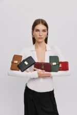 Savvina Burgundy Light Gold - Image 5