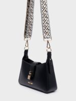 Esme Black - Image 3