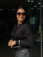 Ζακέτα μαύρη χρυσά κουμπιά - Image 3