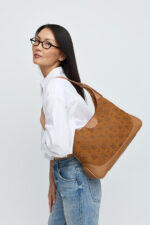 Victoria Brown - Image 4